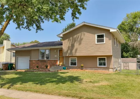 403 NW 3rd St, Grimes, IA 50111