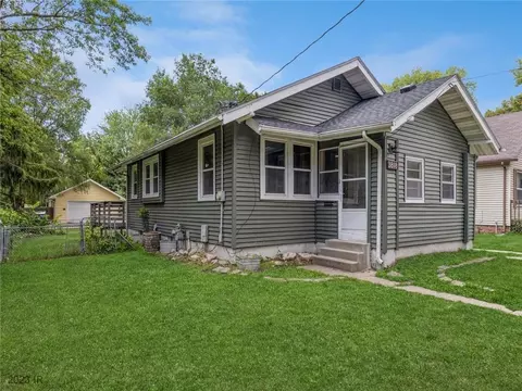 3818 8th Pl, Des Moines, IA 50313