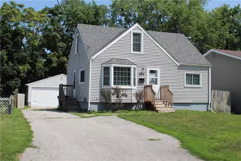 2928 Cleveland Ave, Des Moines, IA 50317