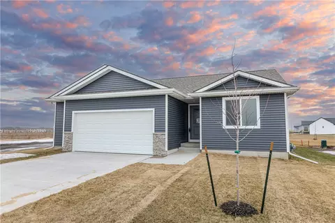 807 NE Deerfield Dr, Ankeny, IA 50021