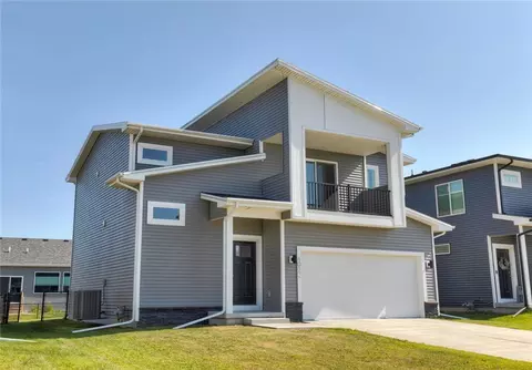 4022 NE 3rd St, Ankeny, IA 50021