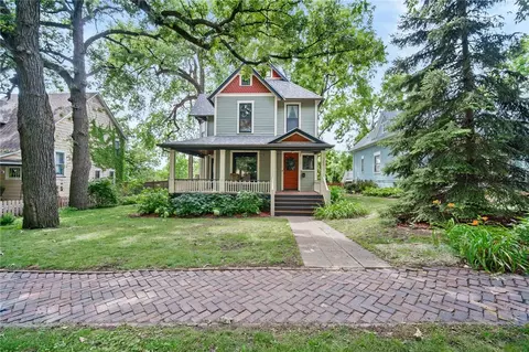 752 20th St, Des Moines, IA 50314