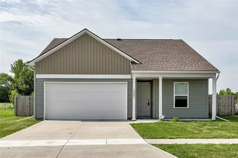 2201 Sunflower St, Perry, IA 50220
