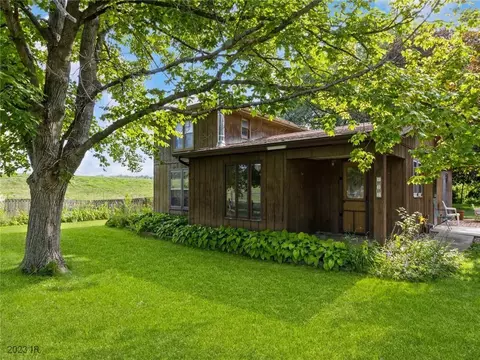 435 Jefferson St, Carlisle, IA 50047