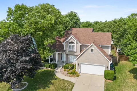 726 72nd Pl, West Des Moines, IA 50266