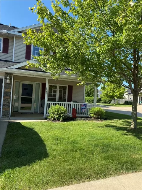 2005 SW 35th St #1601, Ankeny, IA 50023