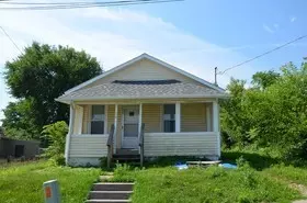119 E Fulton Dr, Des Moines, IA 50315