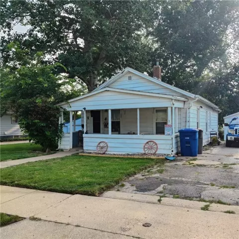 2802 E 37 Ct, Des Moines, IA 50317