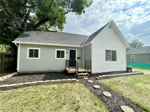 2613 Logan Ave, Des Moines, IA 50317