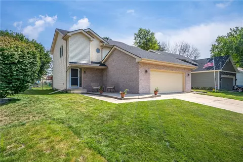 2441 Maple St, West Des Moines, IA 50265