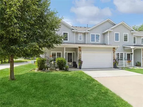 500 N Valley Dr #408, Des Moines, IA 50312
