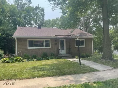 2630 Forest Dr, Des Moines, IA 50312