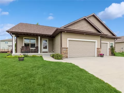 2005 NW Calista St, Grimes, IA 50111