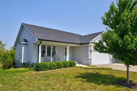 1416 93rd St, West Des Moines, IA 50266