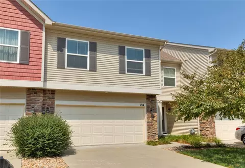 194 79th St, West Des Moines, IA 50266