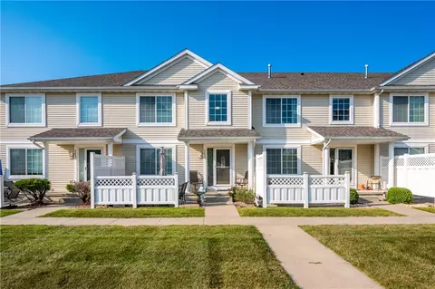 110 NW 27th St, Ankeny, IA 50023