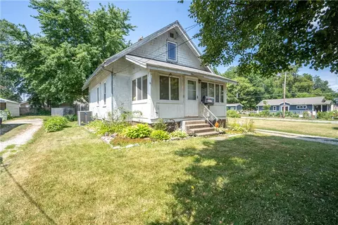 3118 Bowdoin St, Des Moines, IA 50313