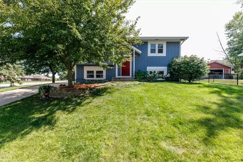 1403 Hyvue St, Adel, IA 50003