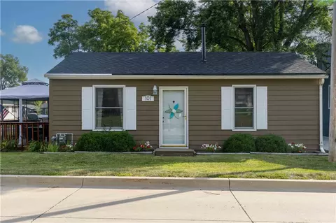101 E Grimes St, Polk City, IA 50226