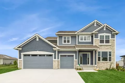 875 Sandstone Pt, Waukee, IA 50263