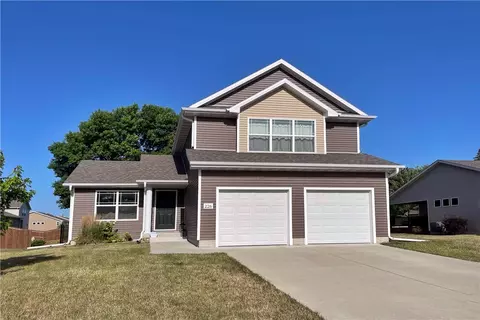 226 15th Ave NW, Altoona, IA 50009