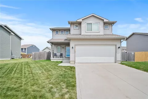 700 37th St SW, Bondurant, IA 50035