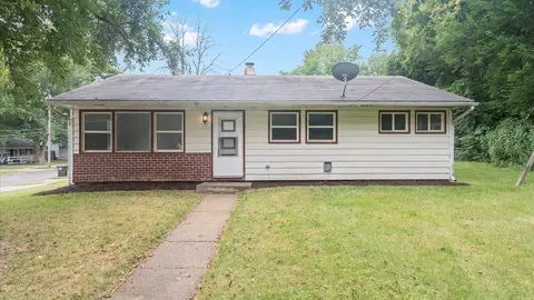 3104 SW 2nd St, Des Moines, IA 50315