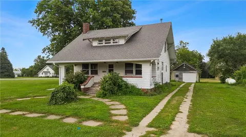 406 N 1st St, Dawson, IA 50066