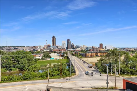 550 Indianola Rd #5, Des Moines, IA 50315