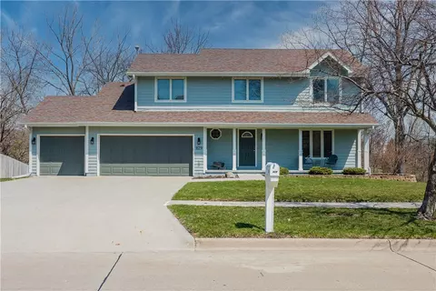 829 SE Laurie Ln, Ankeny, IA 50021