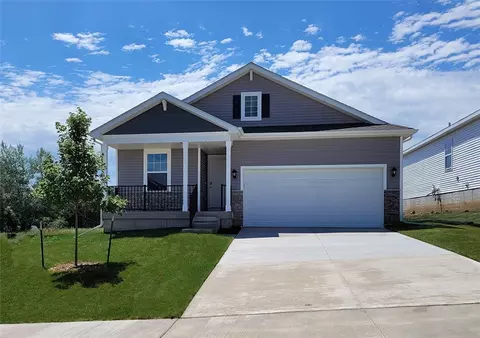 2000 N Summercrest St, Indianola, IA 50125