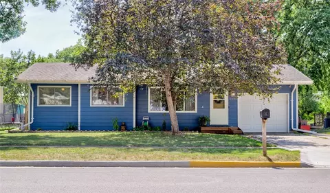 3329 Harcourt Dr, Ames, IA 50010