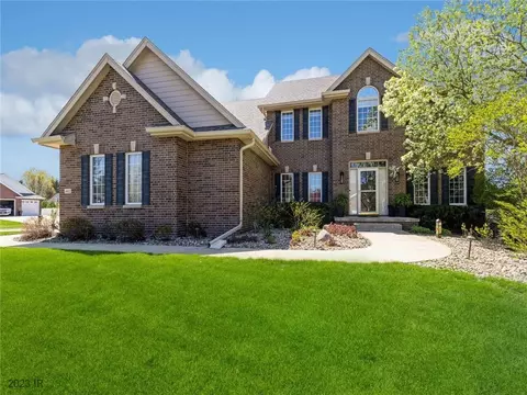 4612 Timberline Dr, West Des Moines, IA 50265