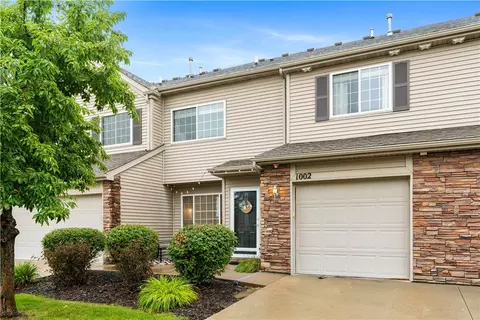 8610 Ep True Pkwy #1002, West Des Moines, IA 50266