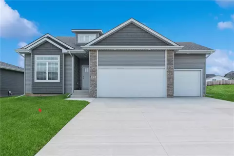 478 SE Hollow Ct, West Des Moines, IA 50265