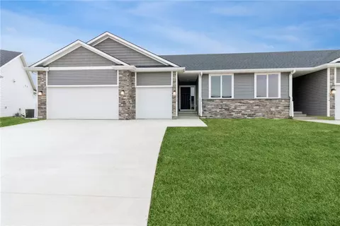 5510 NE Creek Ridge Dr, Ankeny, IA 50021