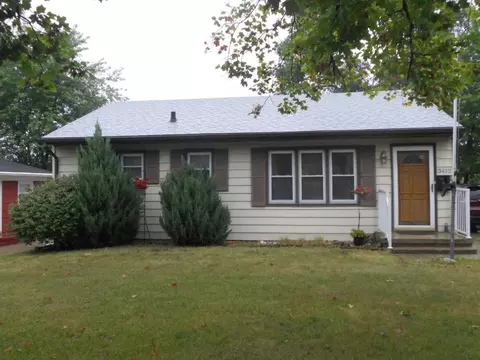 3412 E Washington Ave, Des Moines, IA 50317