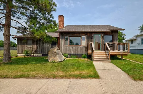 606 North St, Perry, IA 50220