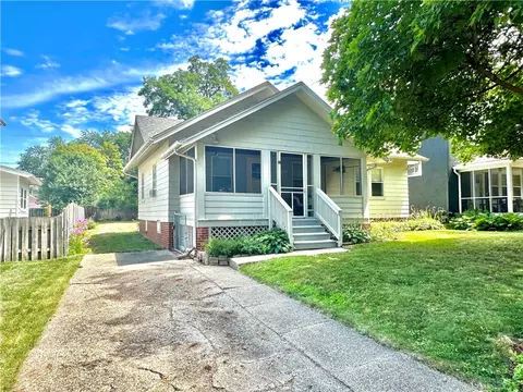 707 45th Pl, Des Moines, IA 50312