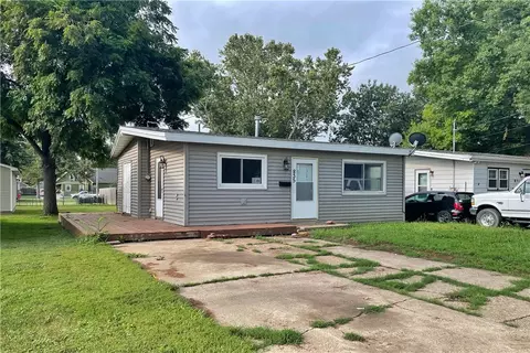 835 E Jackson Ave, Des Moines, IA 50315