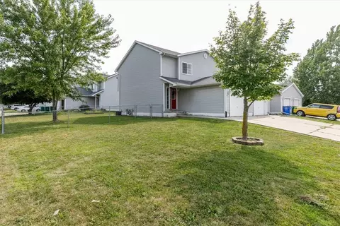 517 E Kentucky Ave, Indianola, IA 50125