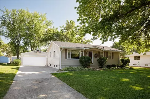 120 Waukee Ave, Waukee, IA 50263