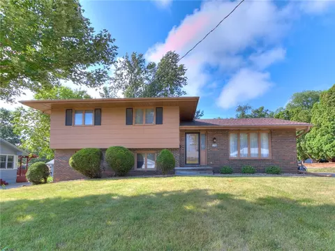 1248 Wall Ave, Des Moines, IA 50315