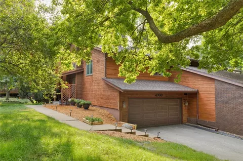 4300 Woodland Ave, West Des Moines, IA 50266
