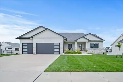 3009 Partlow St, Norwalk, IA 50211