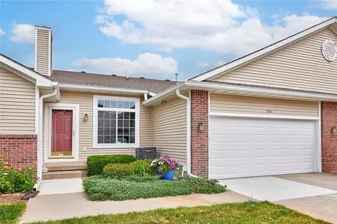 5747 Beech St, Johnston, IA 50131