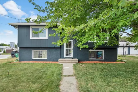 201 Market Ave SW, Mitchellville, IA 50169