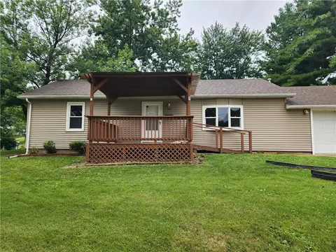 702 S 5th St, Knoxville, IA 50138