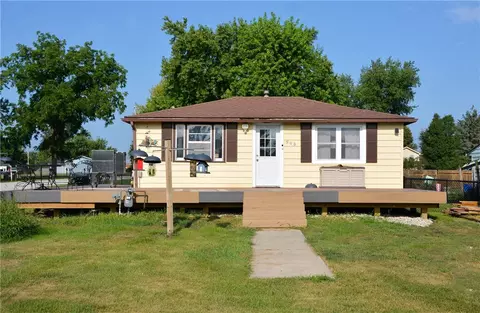 202 N Walnut Ave, Woodward, IA 50276