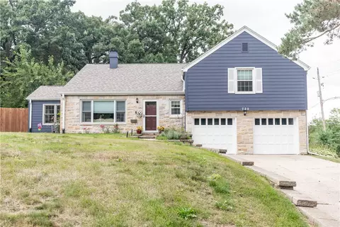 720 56th St, Des Moines, IA 50312